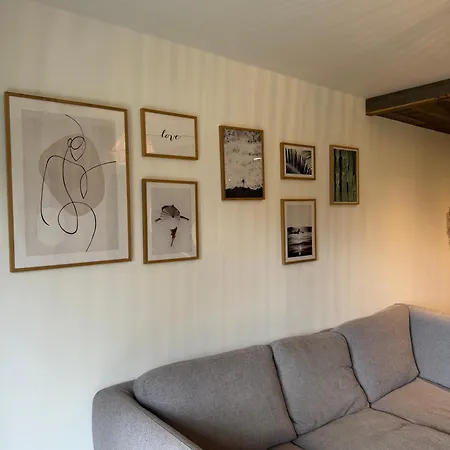 Beautiful Duplex 5 Minutes From The Center Апартаменти