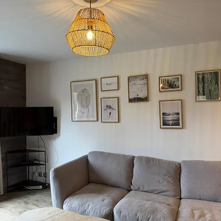 Lägenhet Beautiful Duplex 5 Minutes From The Center *